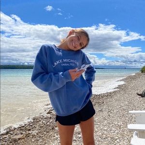 Meet your Posher, Aveya